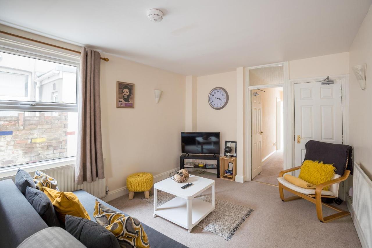 The Ella Fitzgerald - Modern 2 Bedroom Apartment, Super Close To City Centre 卡迪夫 外观 照片