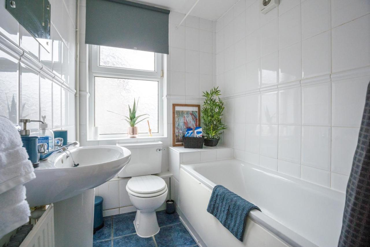 The Ella Fitzgerald - Modern 2 Bedroom Apartment, Super Close To City Centre 卡迪夫 外观 照片